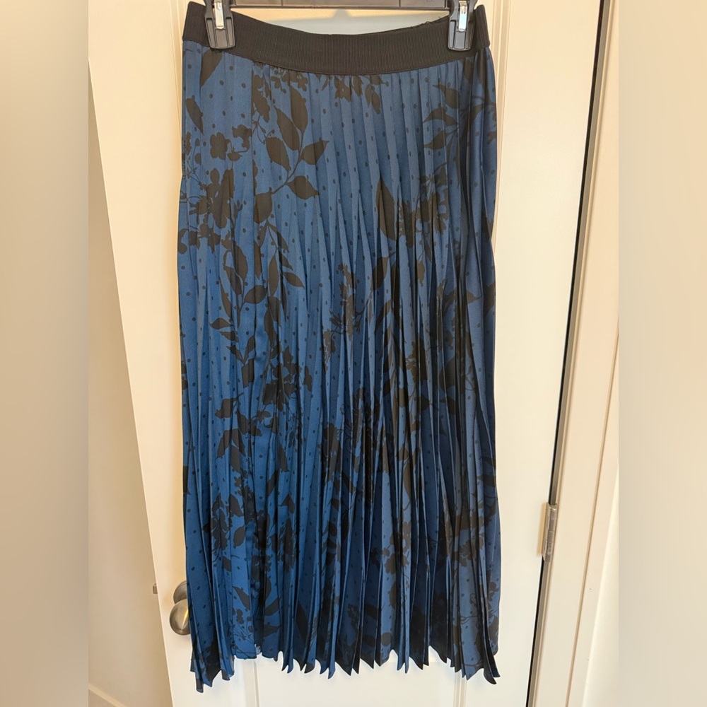 H&M Black Floral Maxi Skirt